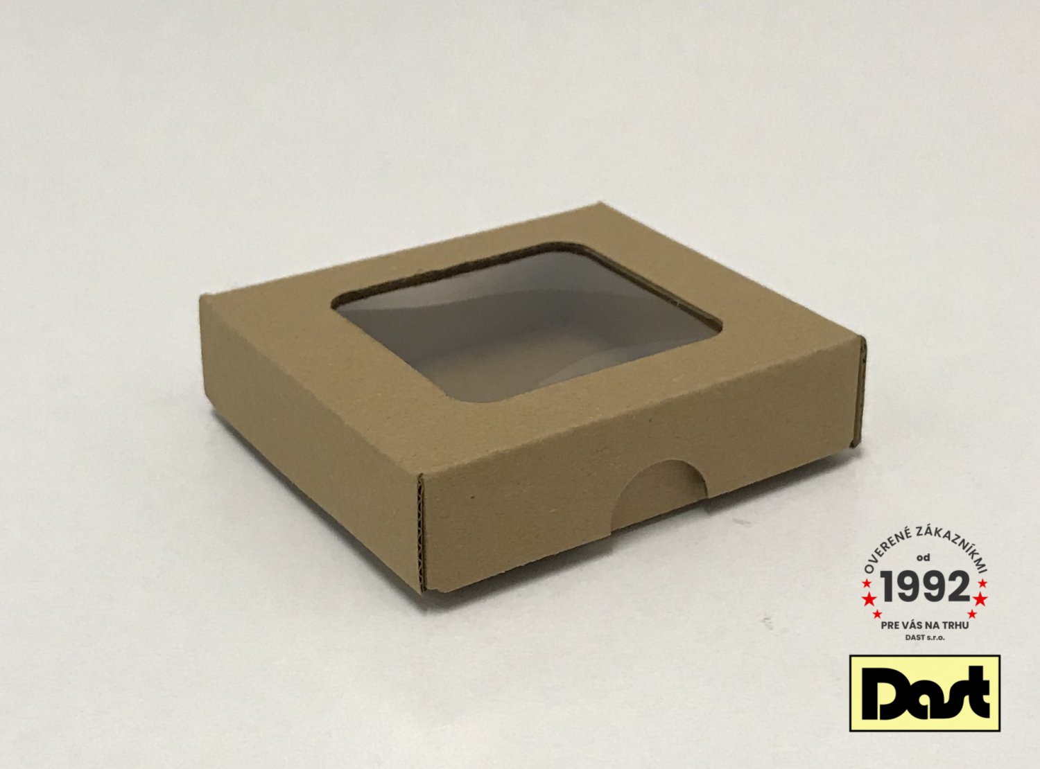 Krabička s okienkom 9x9x2,5cm HNEDÁ